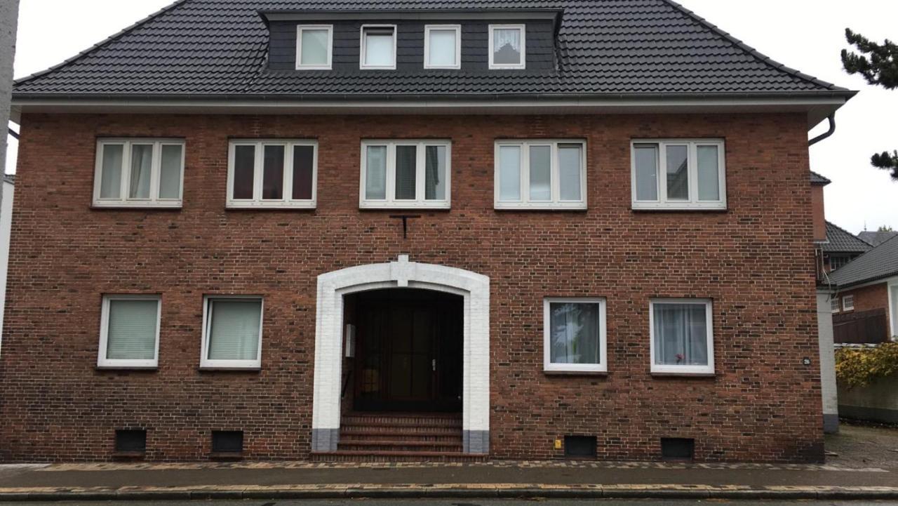 Altes Pastorat Am Husumer Hafen Apartment Husum  Exterior photo